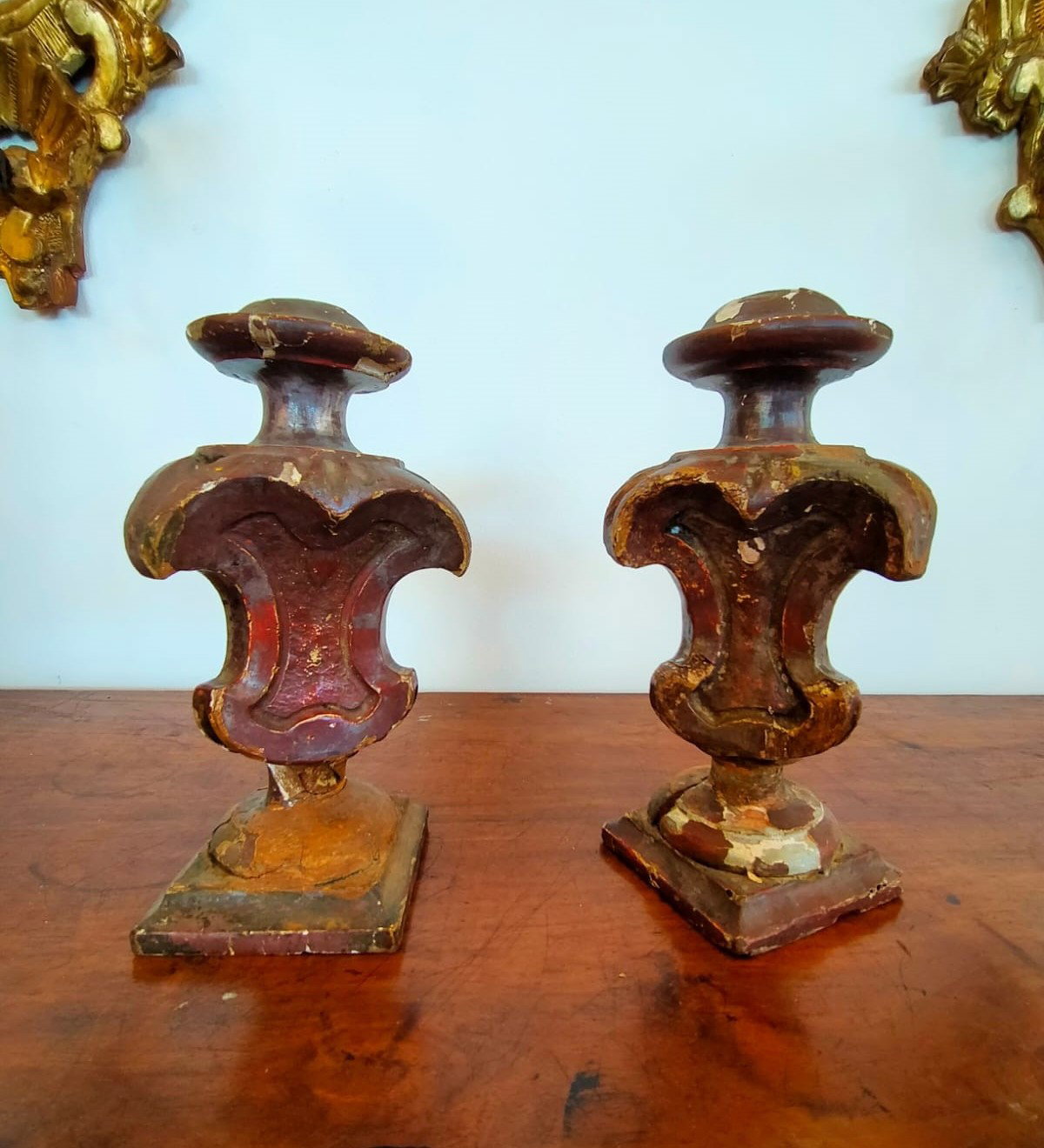 Portapalme in legno intagliato d’epoca Luigi XV